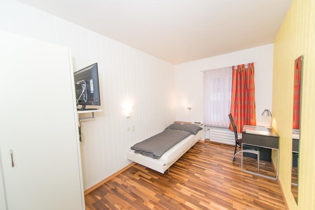Hotel Rotes Haus Brugg  Zimmer foto